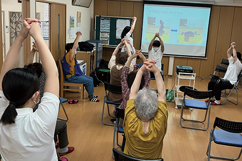 地域の老人会や老人ホーム・福祉施設で介護予防教室を開催！