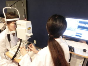 視能訓練士学科１年制　OCT（光干渉断層計）検査！