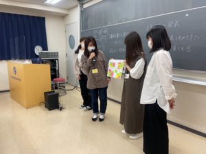 視能訓練士学科３年制　コミュニケーション授業