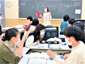 言語聴覚士学科　　『1年生　検査の実技演習』