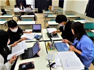 言語聴覚士学科　「１年生、「何を学ぶか」だけでなく「どのように学ぶか」を知る!」