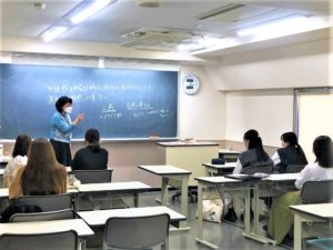 視能訓練士学科３年制　こどもeyeコース　　『『保育学』の授業を紹介します☆彡』