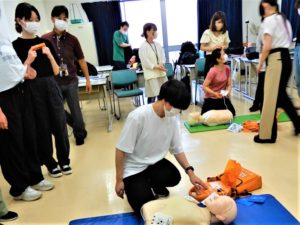 言語聴覚士学科　『１年生　救命講習を受けました！』