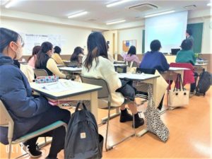 医療総合学科　　『キャリア教育授業～将来に備えるお金の話①～』