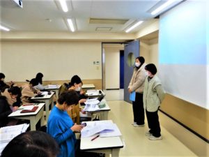 言語聴覚士学科　「卒業研究に協力しています(^^♪」