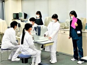 視能訓練士学科３年制　　『～1年生～ 「臨地実習」に向けて「実習前試験」を行いました！』