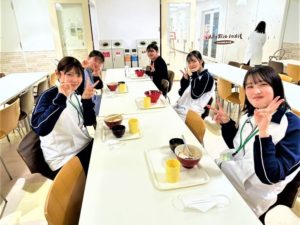 イフクの学食「jikeiれすとらん新大阪」♪