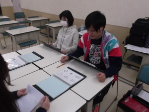 言語聴覚士学科　1年生の検査練習（SLTA：標準失語症検査）