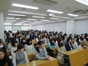 視能訓練士学科３年制　全学年での交流会を行いました！