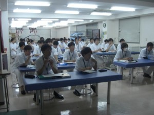 理学療法士学科　夜間部１年生の授業報告です！