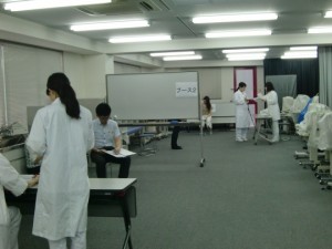 視能訓練士学科３年制　２年生が医療面接OSCEを行いました！