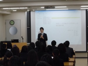 視能訓練士学科3年制　3年生が卒業研究の学科内選考会を行いました！