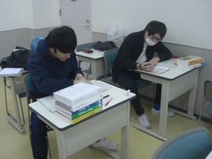 ②