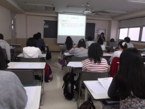 言語聴覚士学科　卒業研究に取り組んでいます！