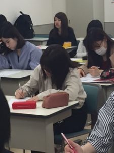 ④学生