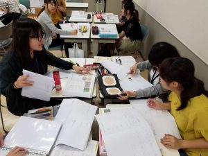 視能訓練士学科３年制　「色覚検査」の授業を紹介します！