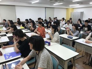 視能訓練士学科１年制　いよいよ臨地実習が始まります！