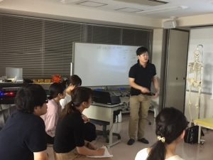 理学療法士学科　ナイトセミナー「脳卒中後遺症に対する治療介入　～姿勢制御を中心に～」